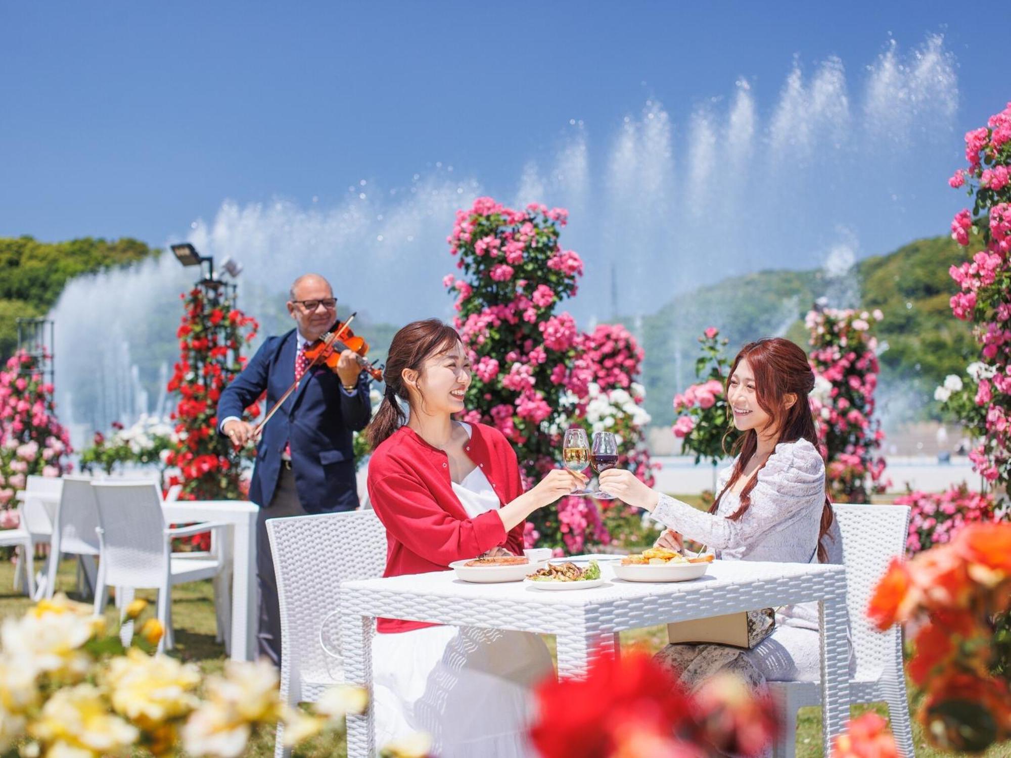 Hotel Amsterdam Huis Ten Bosch Сасебо Экстерьер фото