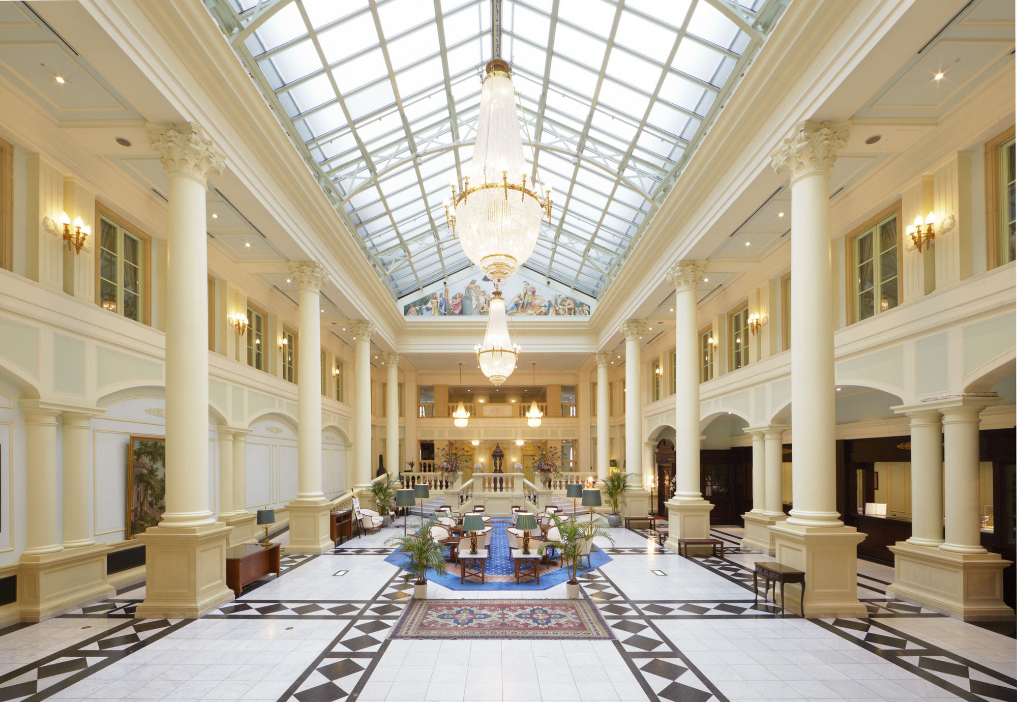 Hotel Amsterdam Huis Ten Bosch Сасебо Экстерьер фото